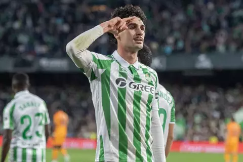 تقارير: أتلتيكو مدريد يقترب من ضم لاعب ريال بيتيس